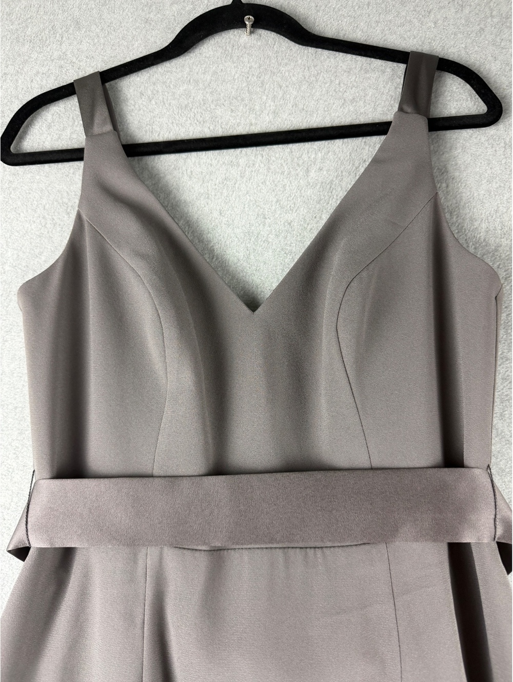 White by Vera Wang David’s Bridal Charcoal V Neck Crepe Satin Gown Size 8 NWT